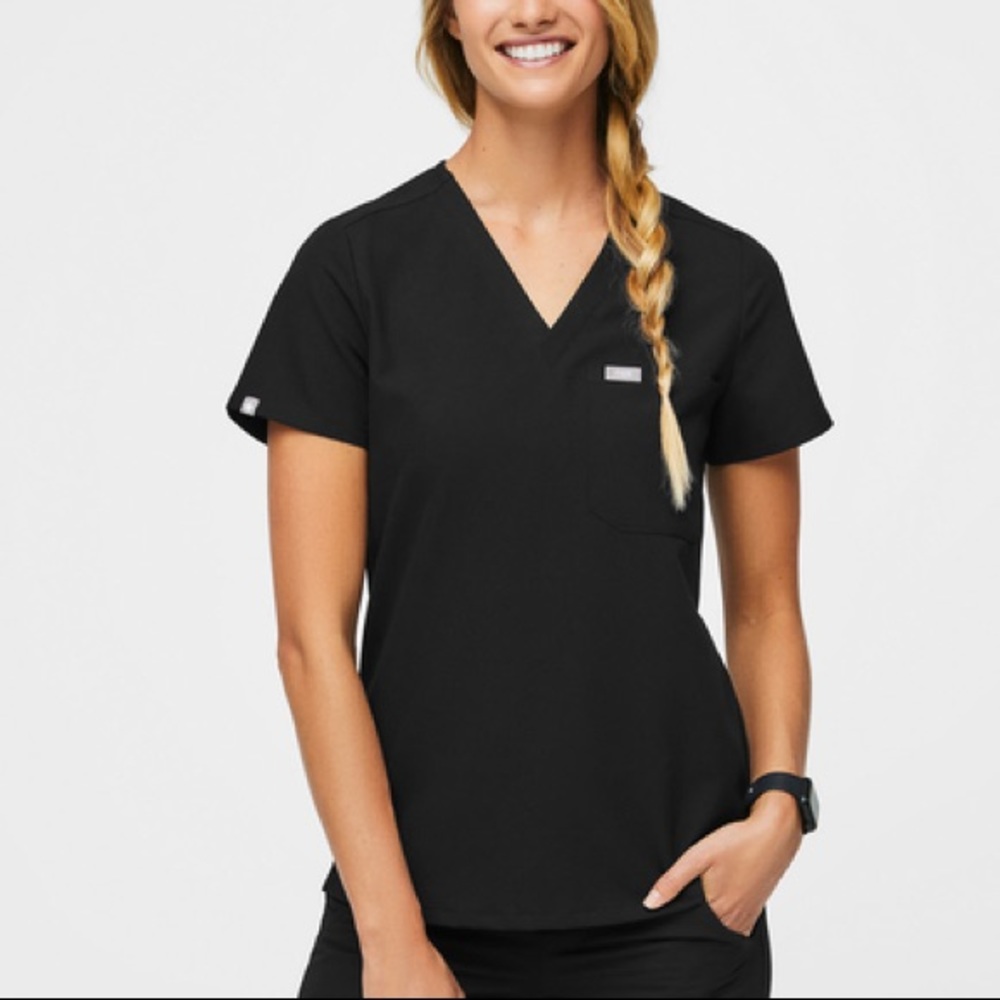 FIGS Catarina Top in Small